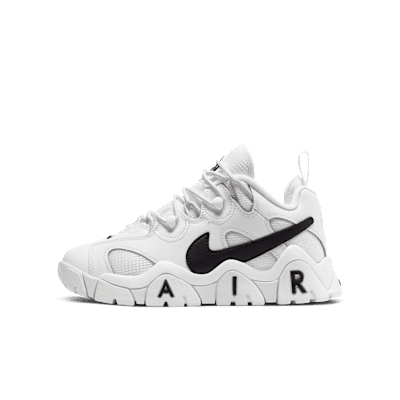 Nike Air Barrage Low Older Kids' Shoe. Nike LU